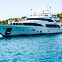 pastor-yachting-by-trident-background-marcin-ciszewski-Zexjl0v3MRU-unsplash