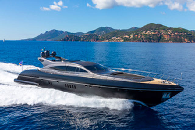Mangusta 108'